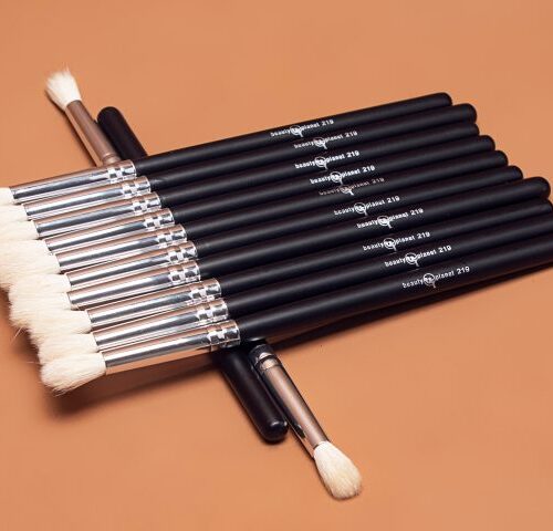 Beyond Beauty Round Blending Brush